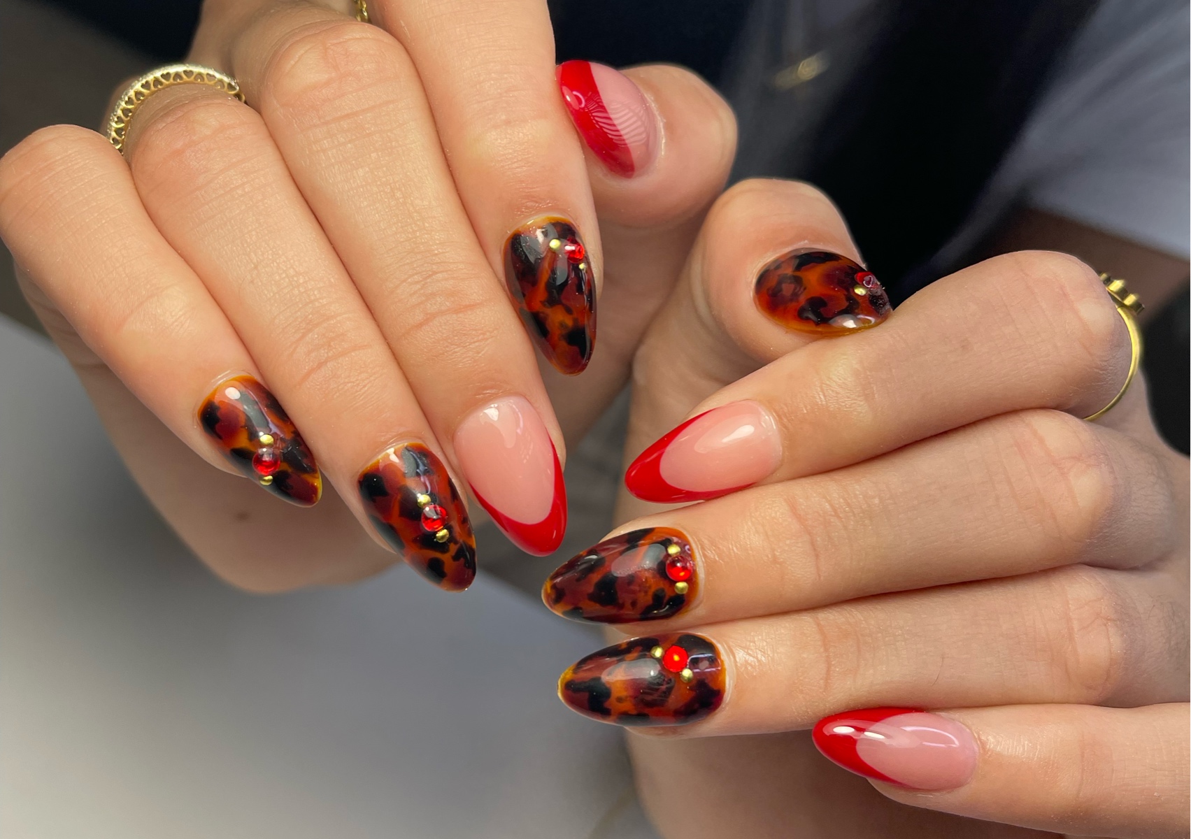 Small: almond, round, coffin, stiletto 