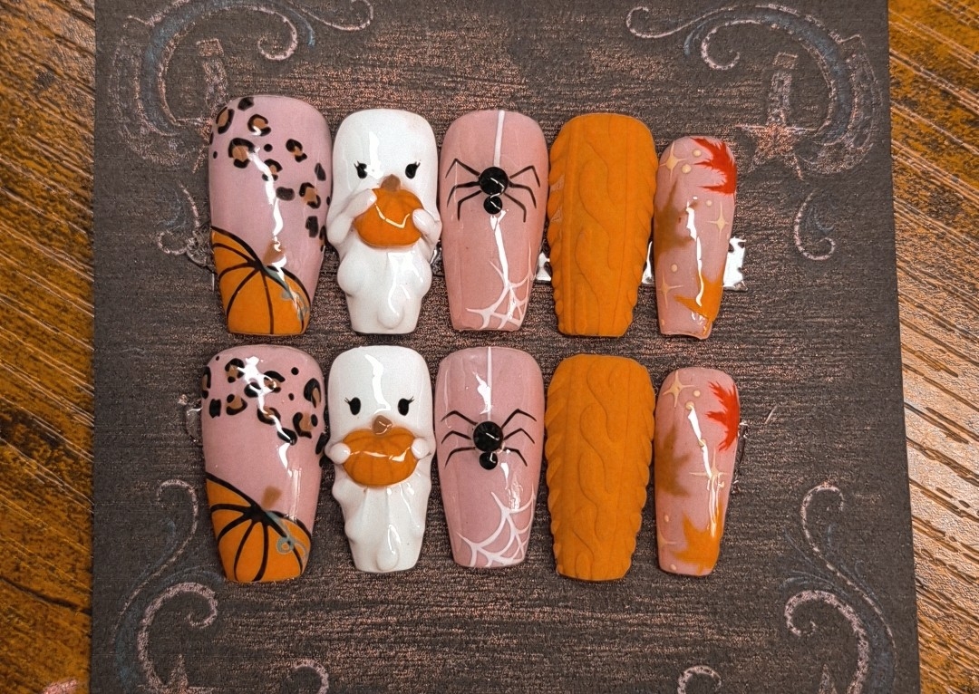 Pre-Made Halloween Medium Press on Nails 