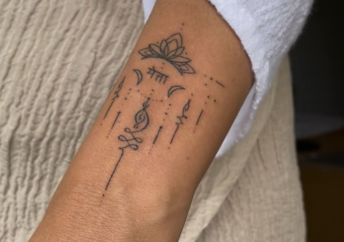 POKE TATTOO MEDIUM SIZE