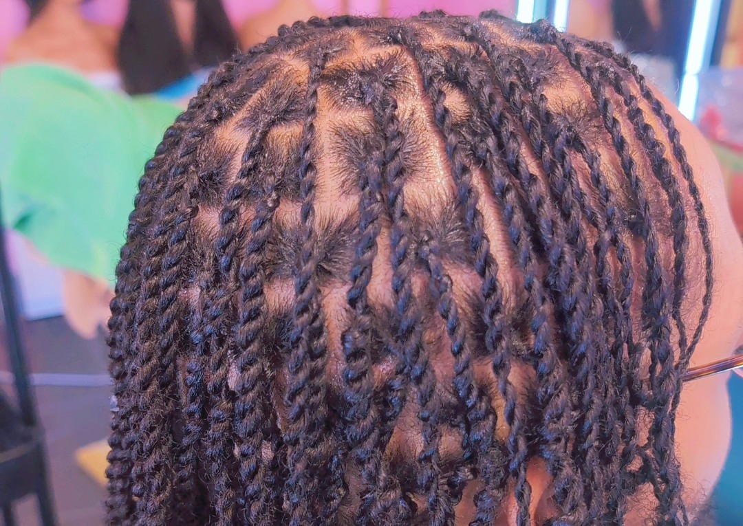 Natural hair twist 