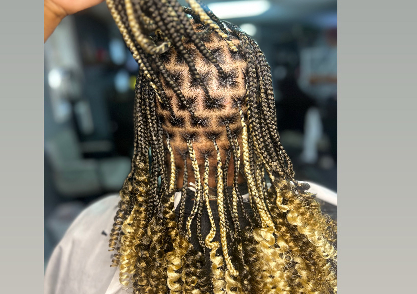 Medium Bob length knotless 