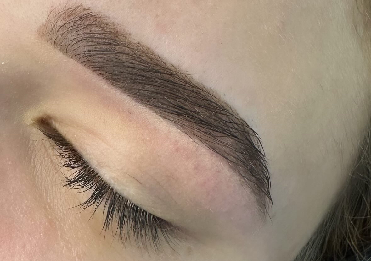 Brow shape and tint 