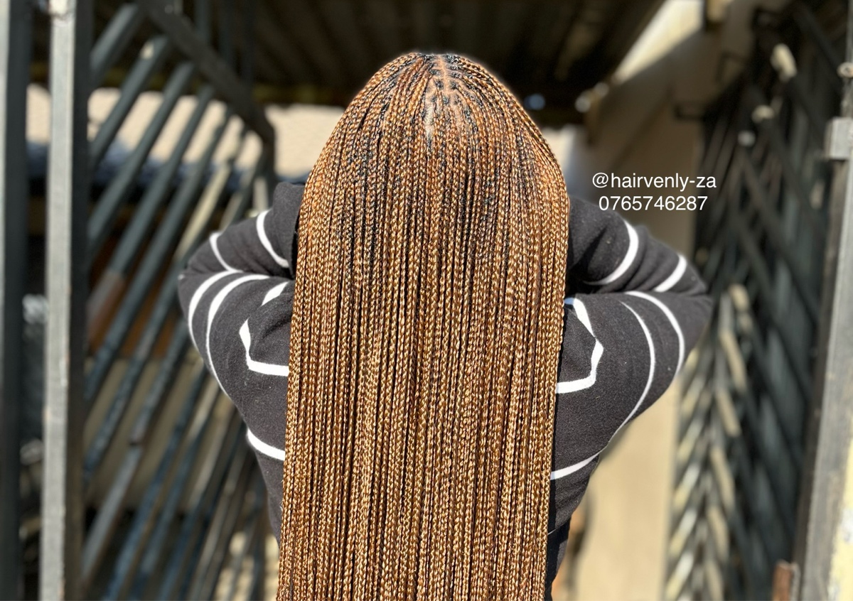 Small size knotless braids 