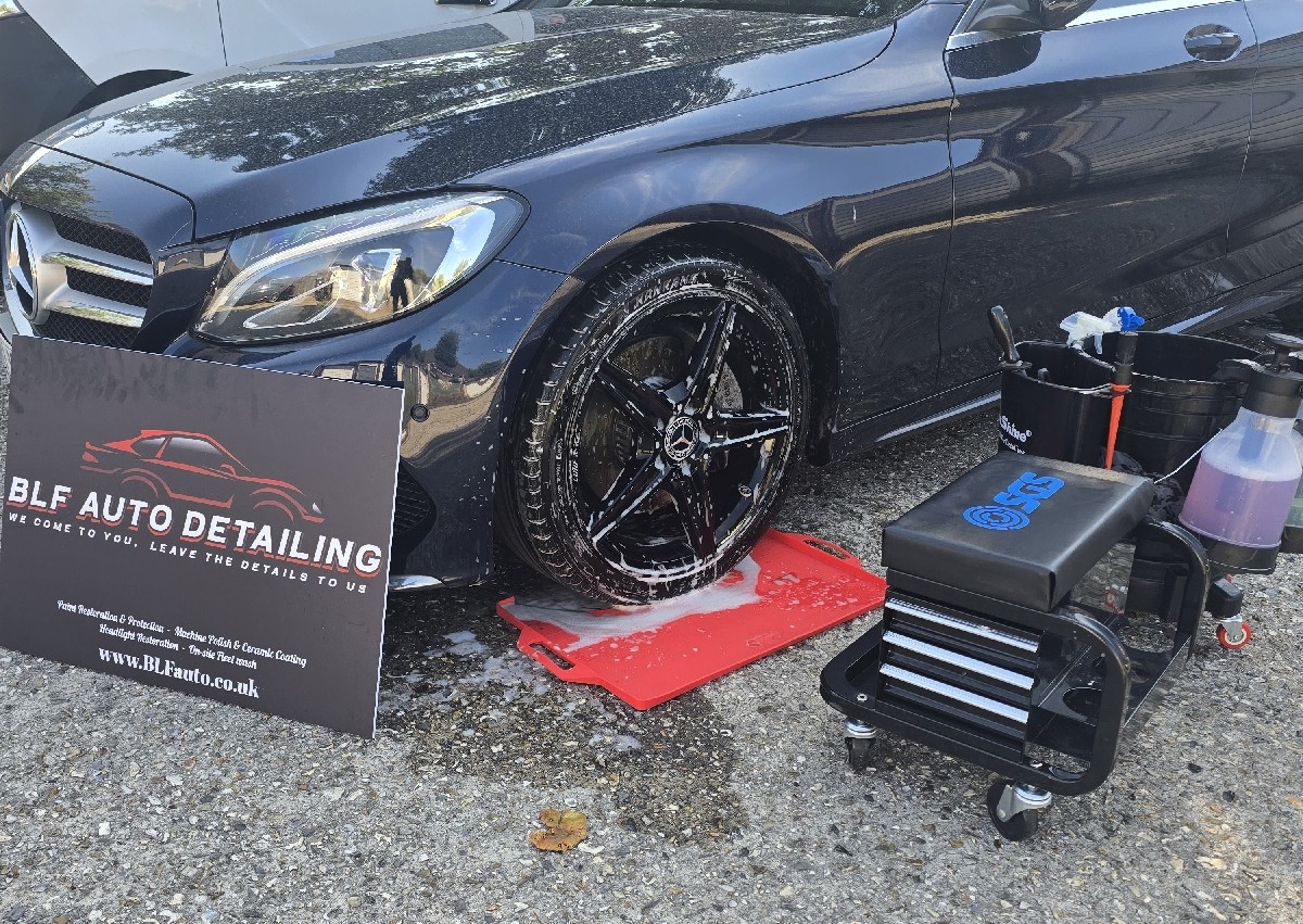 Full Valet (vehicle size: Small)