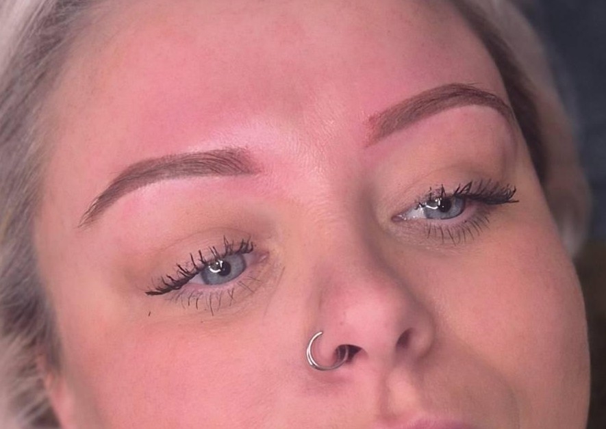 Ombre brows 