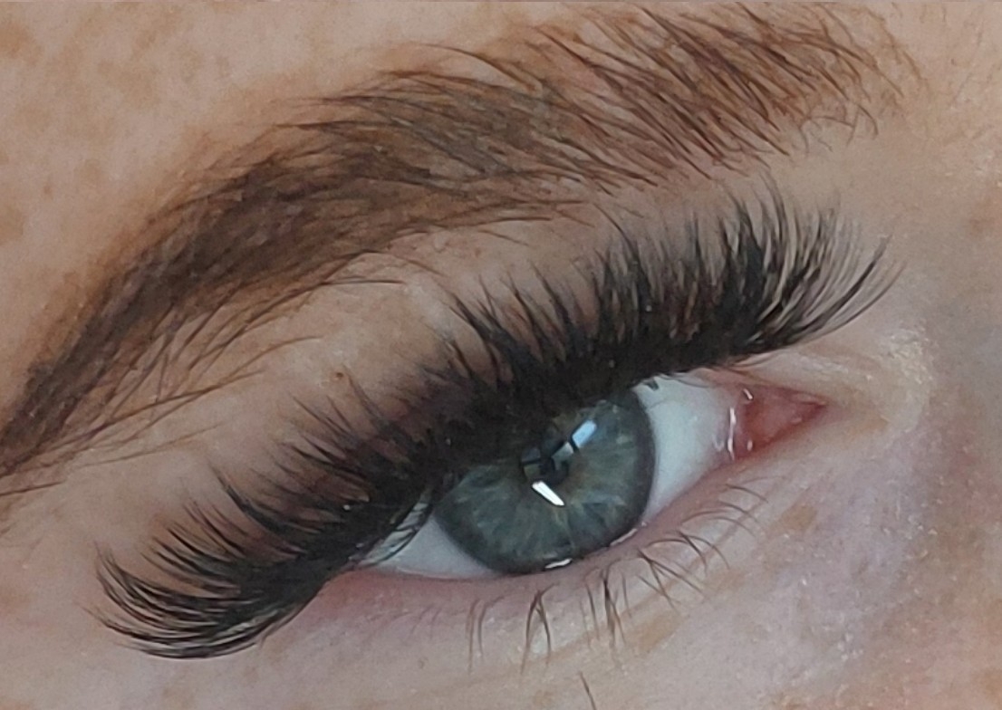 Lash infill 2-3 weeks