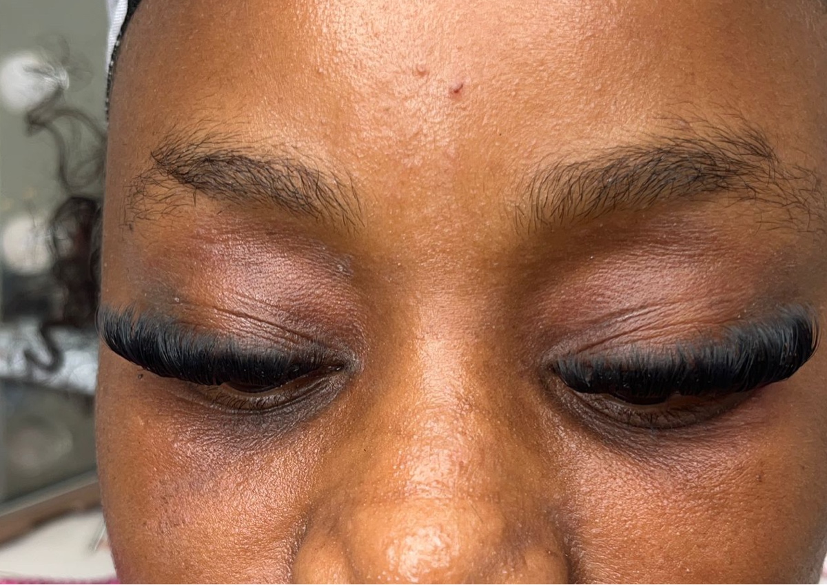 Natural lash clusters 