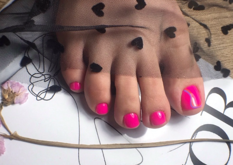 Pedicura completa + semipermanente 