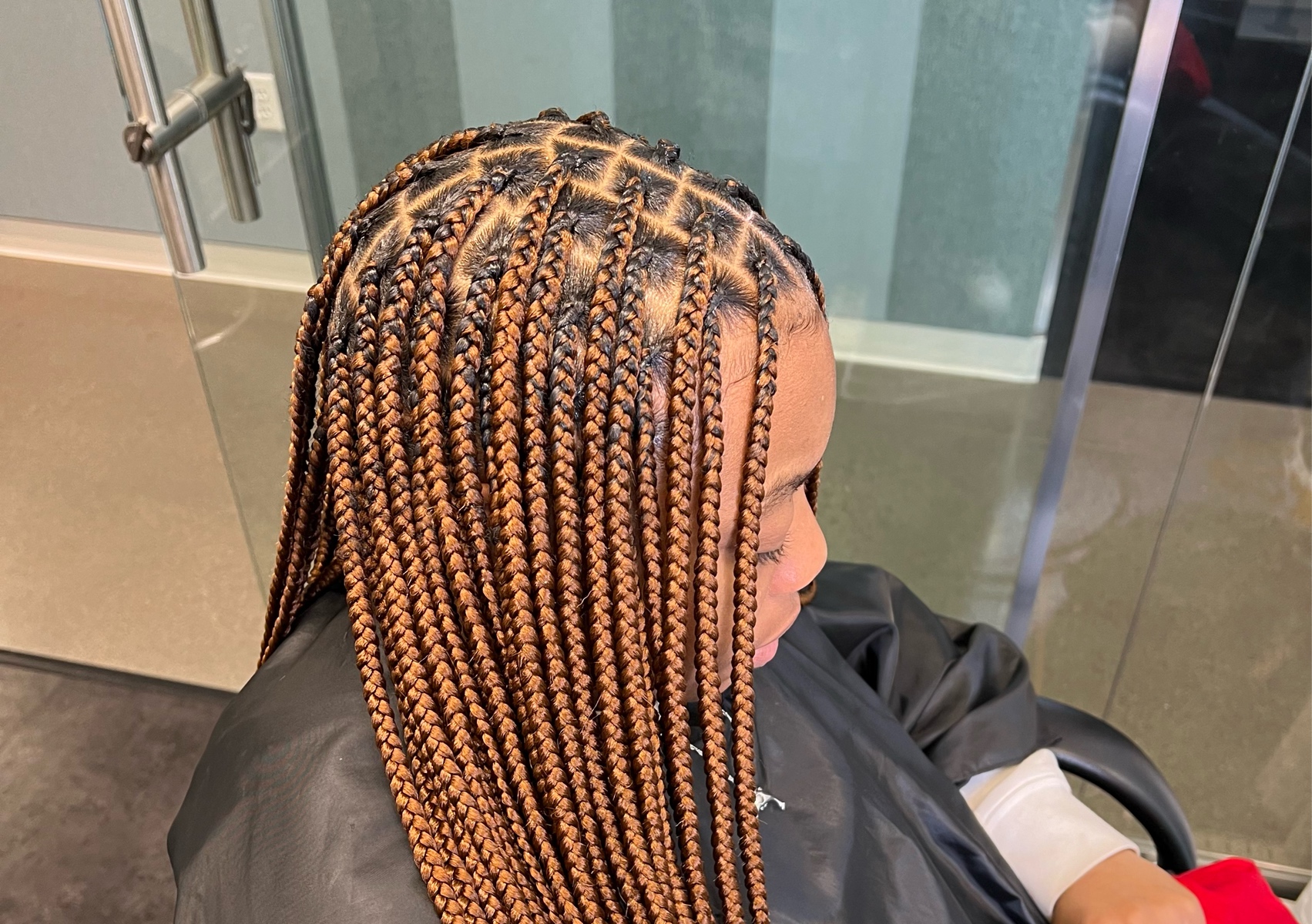 Medium knotless Braids