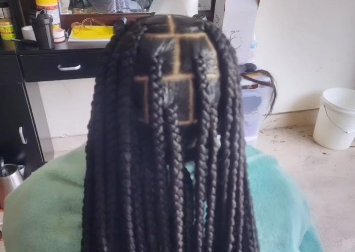 Knotless braids, boho braids, box braids, cornrow, retwist, fulani braids, tribal braids sew in , etc
