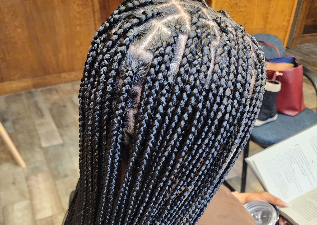 Medium knotless braids