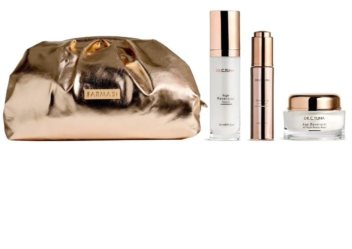 Set de cuidado facial de lujo Absolute (Dr. C. Tuna – Farmasi) ✨
Un kit antiedad premium pensado para rejuvenecer, hidratar y dar luminosidad a la piel.