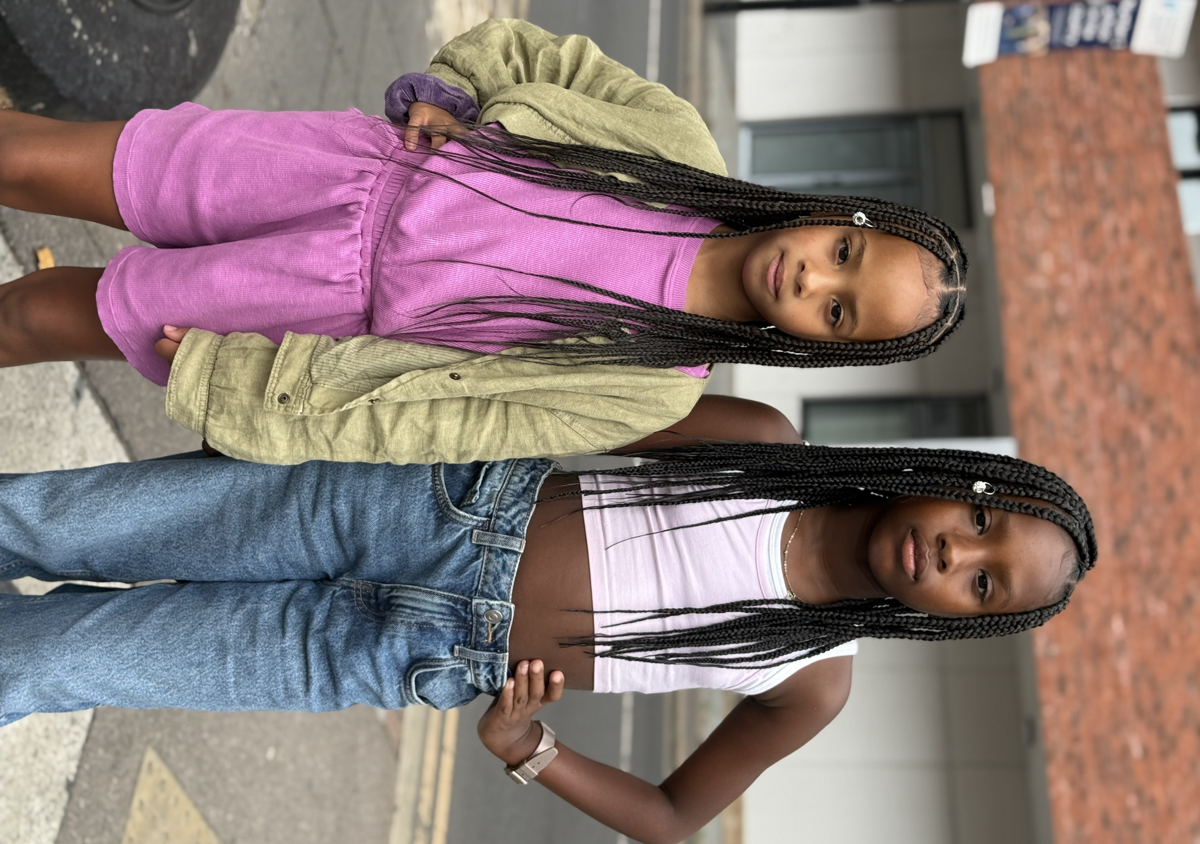 New B Kids knotless Braids (Medium) mid back length  (1/4)