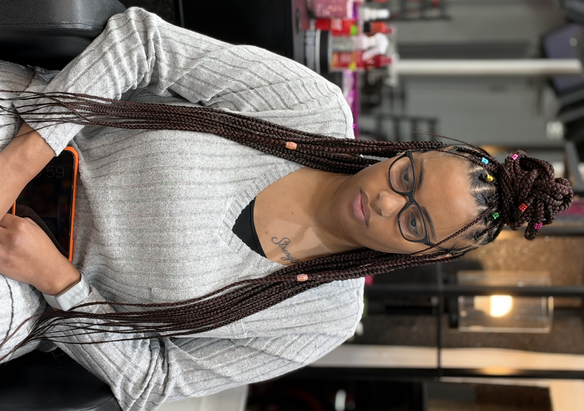 Medium Knotless (hair provided) (3/3)
