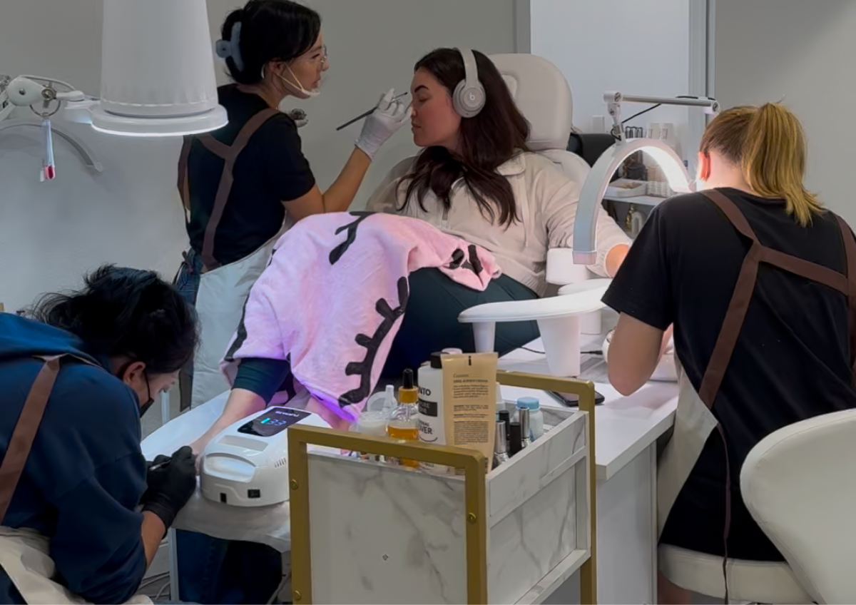 6 HANDS SERVICE | gel manicure/gel pedicure/eyebrows and lash lift