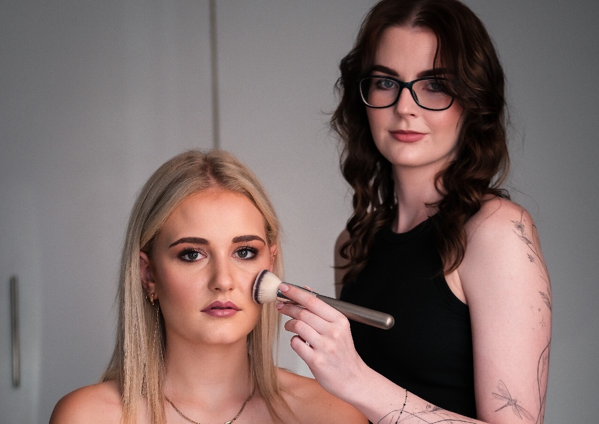 Make-up Excluding Lashes