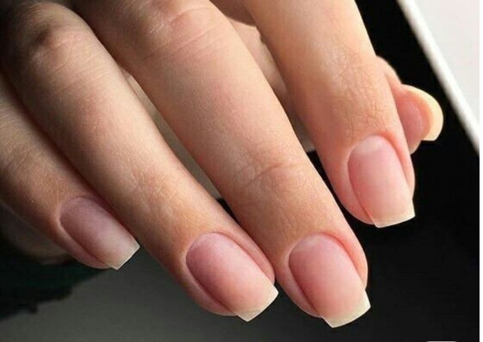 Manicure com hidratação 