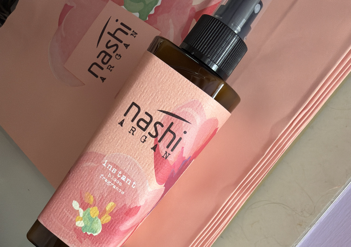 Instant leave in bloom