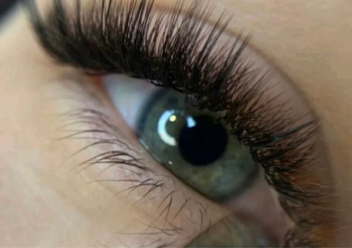 Wimpernverlängerung Mega Volum 