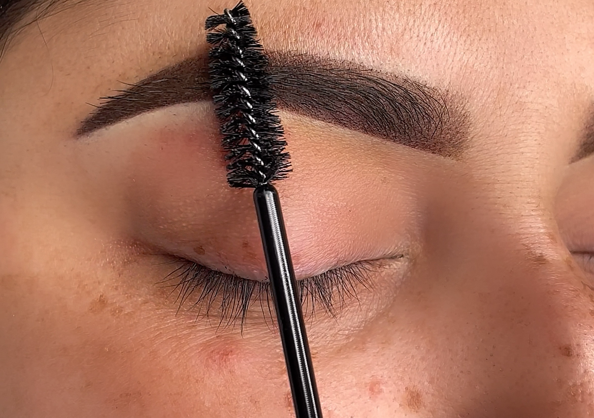 Retoque de cejas micropigmentadas 