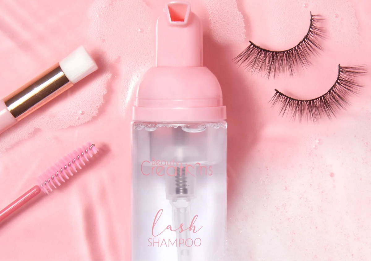 Lash shampoo