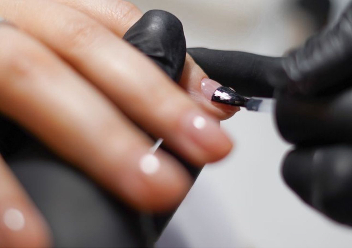 Manicura Seminpermanente