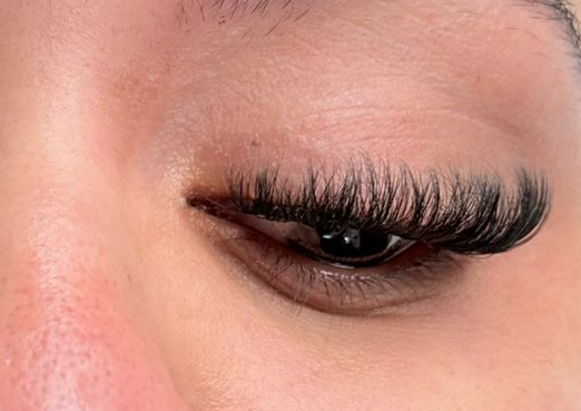 Volume  cluster Lashes (whispy)