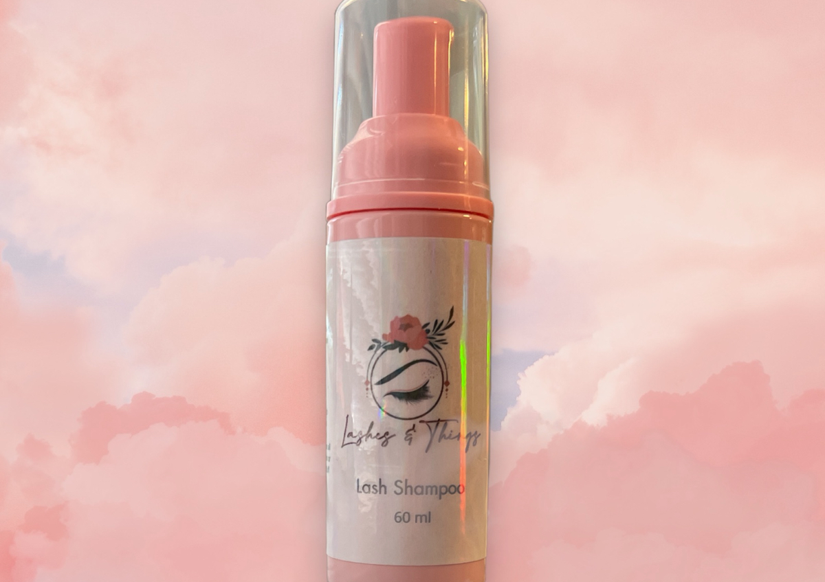 Lash shampoo