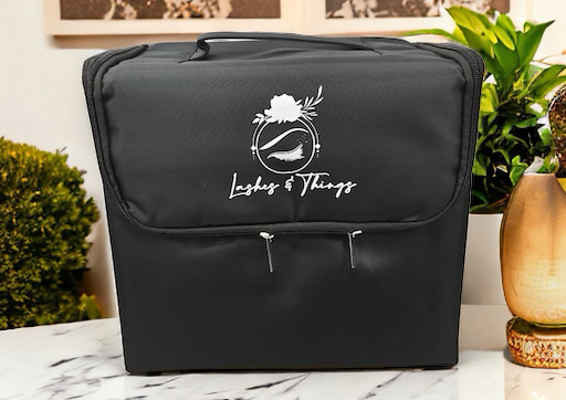 Lashes and things case