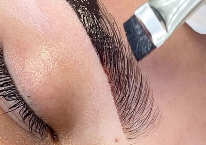 TRAINING BROWS TINTING & MAPPING.