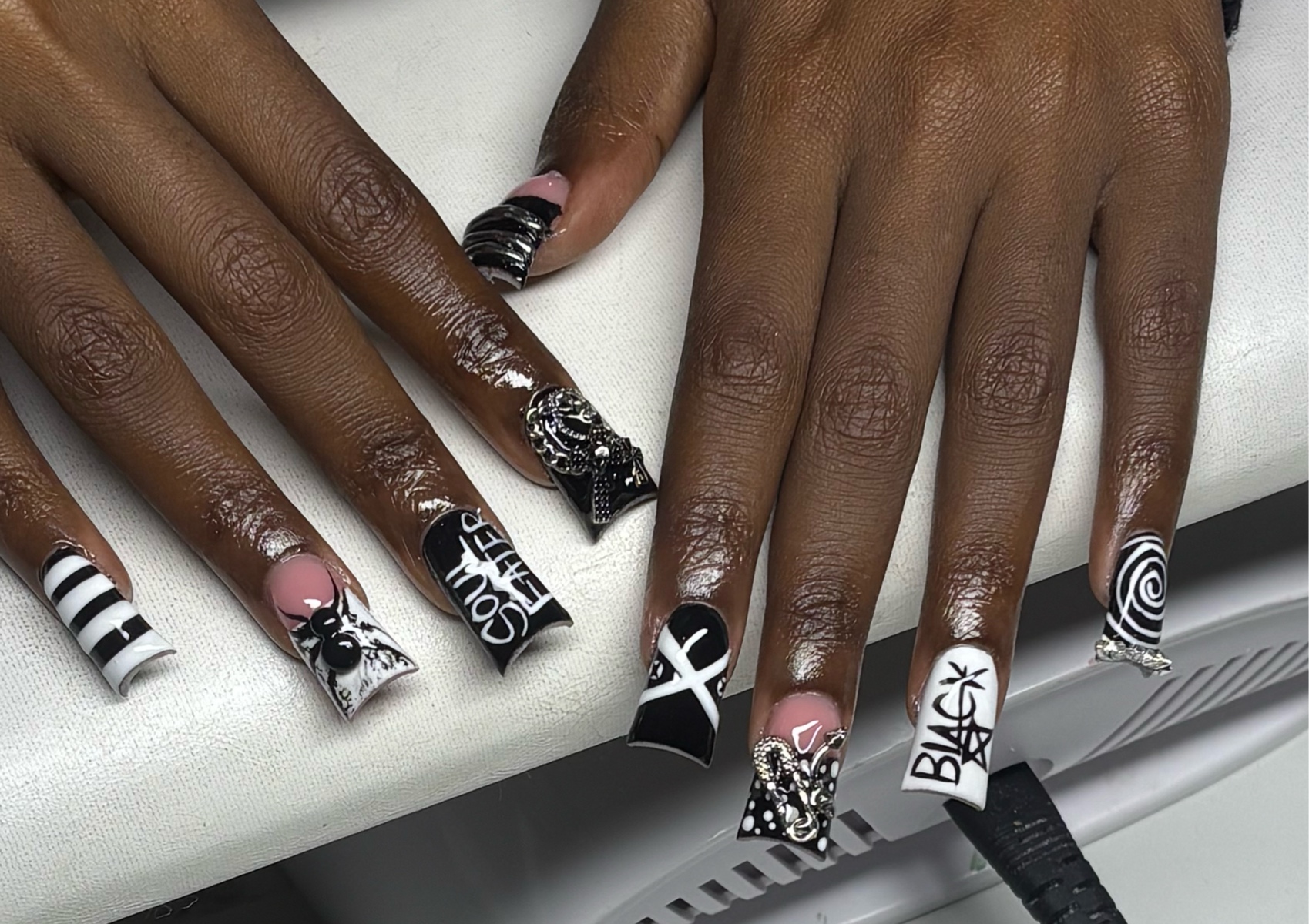 𝐌𝐞𝐝𝐢𝐮𝐦 𝐏𝐨𝐥𝐲𝐠𝐞𝐥 𝐍𝐚𝐢𝐥𝐳