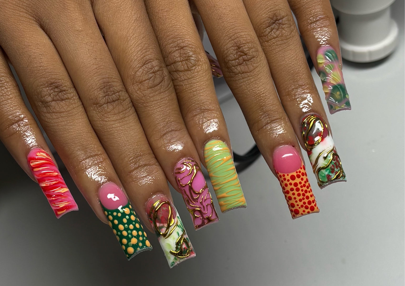 𝐒𝐪𝐮𝐚𝐫𝐞 𝐅𝐫𝐞𝐞𝐬𝐭𝐲𝐥𝐞𝐝 𝐍𝐚𝐢𝐥𝐳