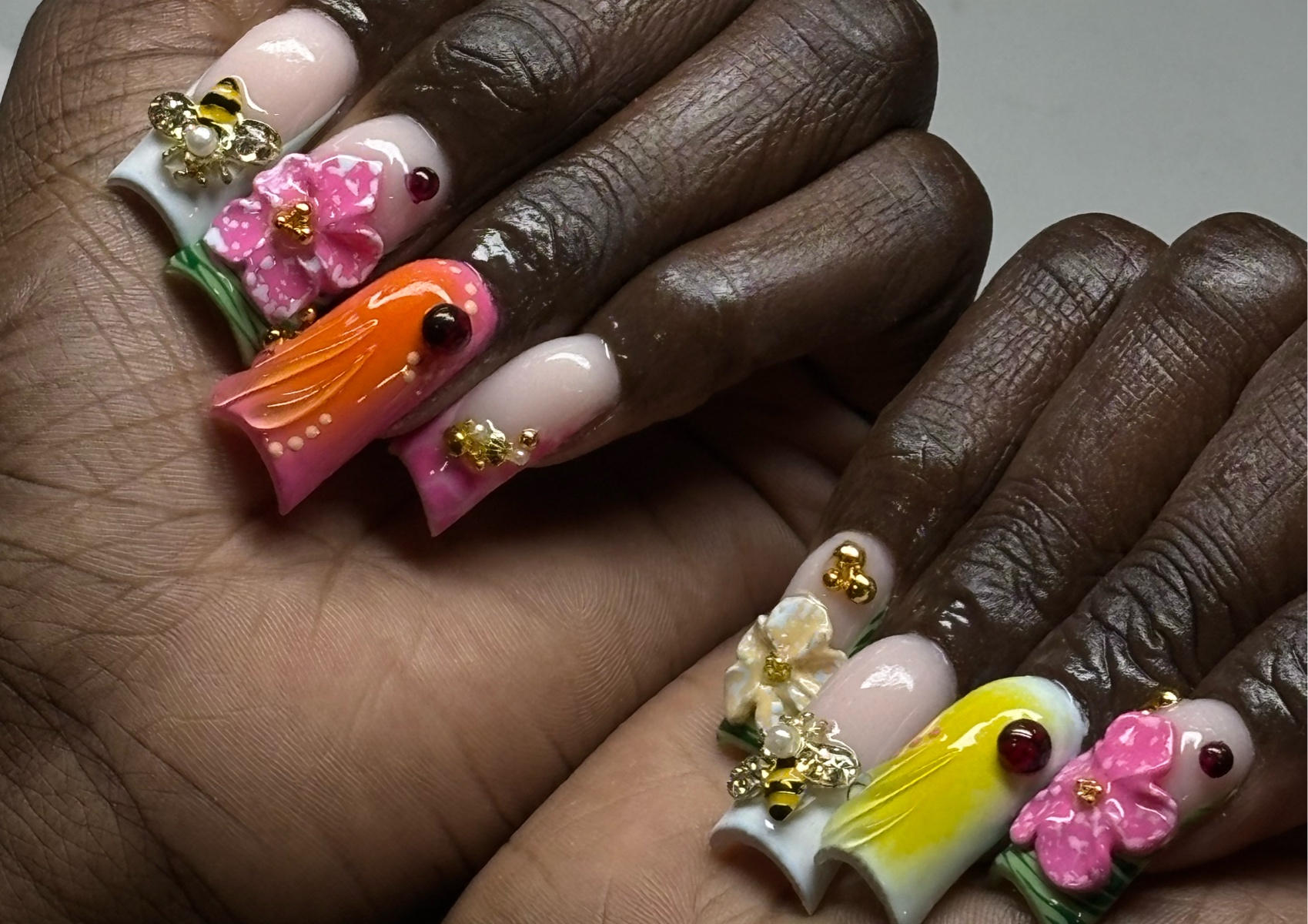 𝐅𝐫𝐞𝐞𝐬𝐭𝐲𝐥𝐞𝐝 𝐒𝐡𝐨𝐫𝐭- 𝐌𝐞𝐝𝐢𝐮𝐦 𝐃𝐮𝐜𝐤𝐢𝐞𝐳 