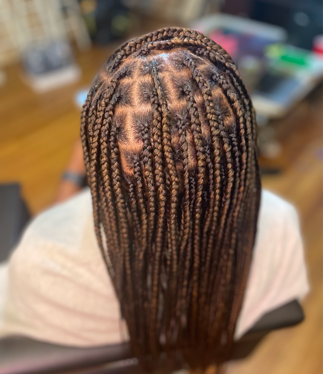 SMedium Knotless Braids - Adult