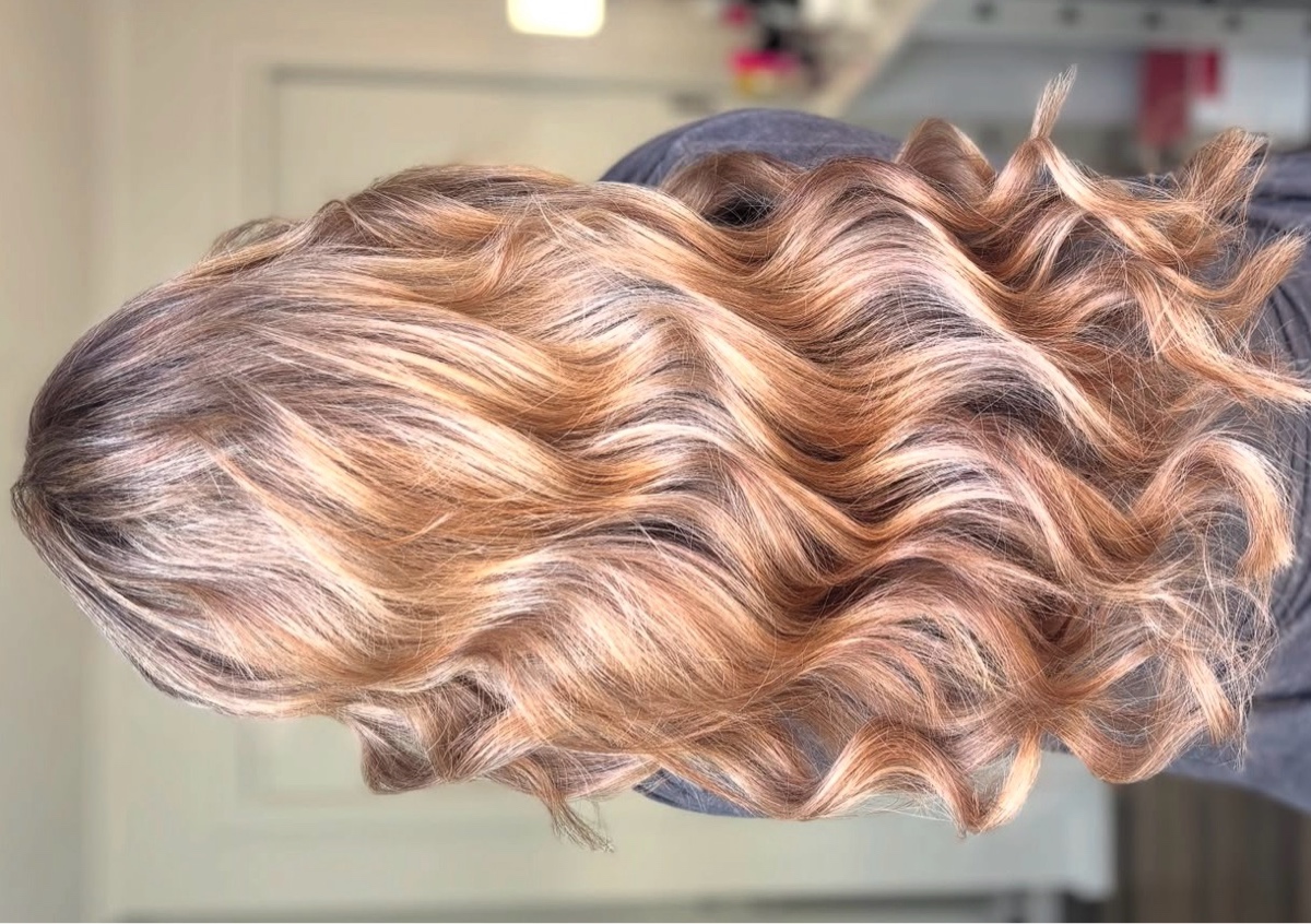 Hair - long bra strap and below 