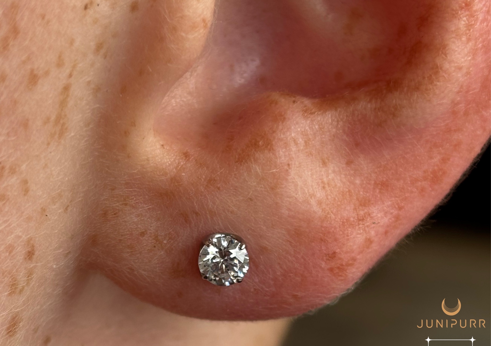 Children’s lobe piercing (x1)