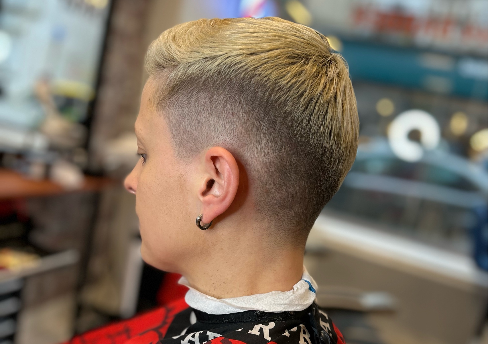 𝐶𝑂𝑈𝑃𝐸 𝐶𝐻𝐸𝑉𝐸𝑋 𝐶𝑂𝑈𝑅𝑇