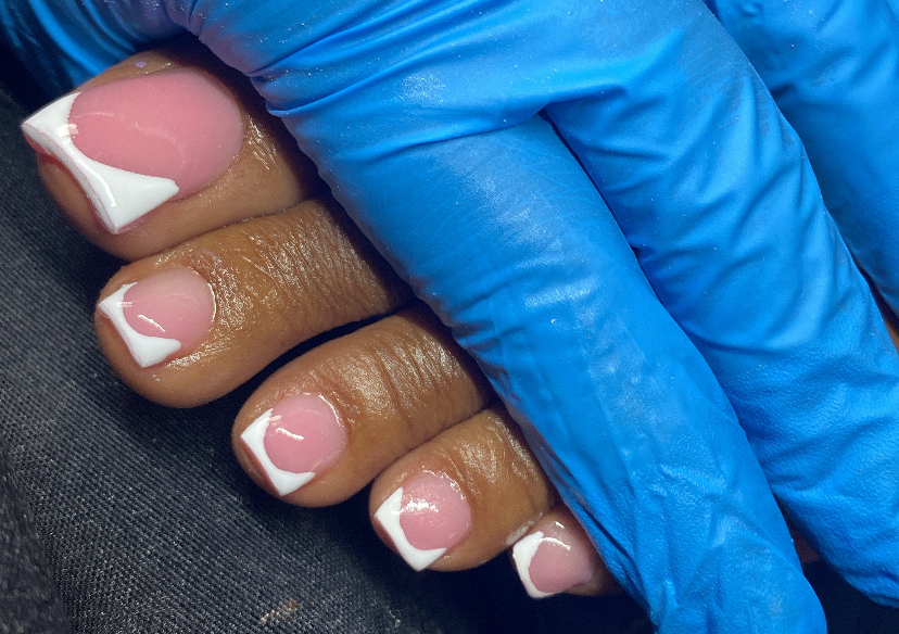 FRENCH TIP TOES ONLY 