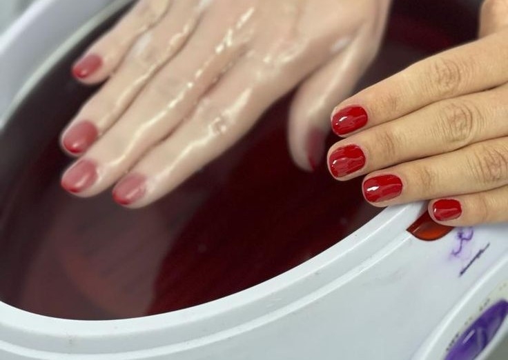 paraffin gel mani 