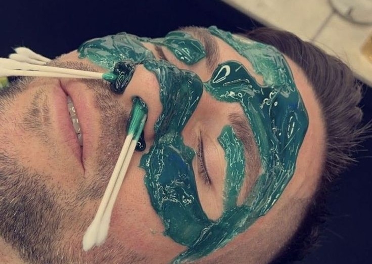 Men's nose wax