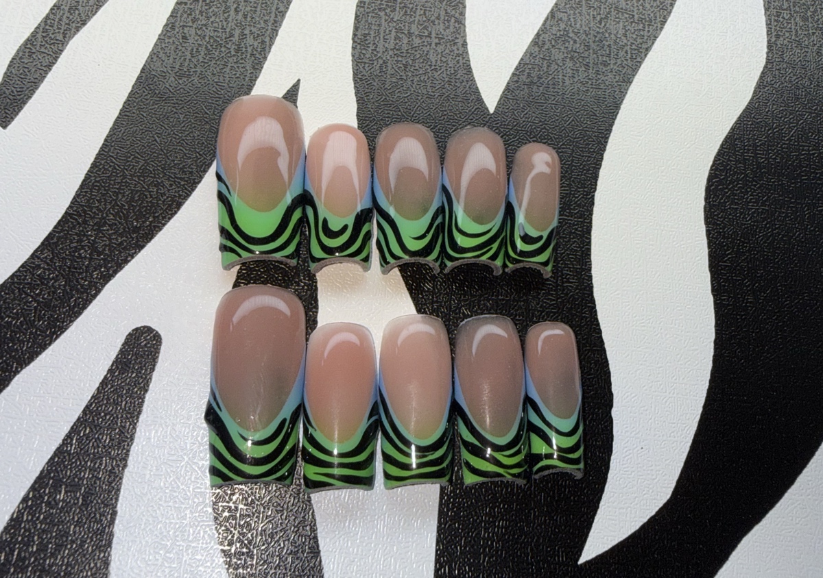 Long Simple Freestyle Press-Ons (Builder Gel)