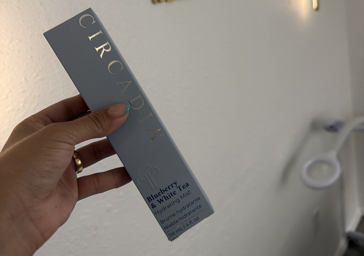 Blue Berry & White and tea