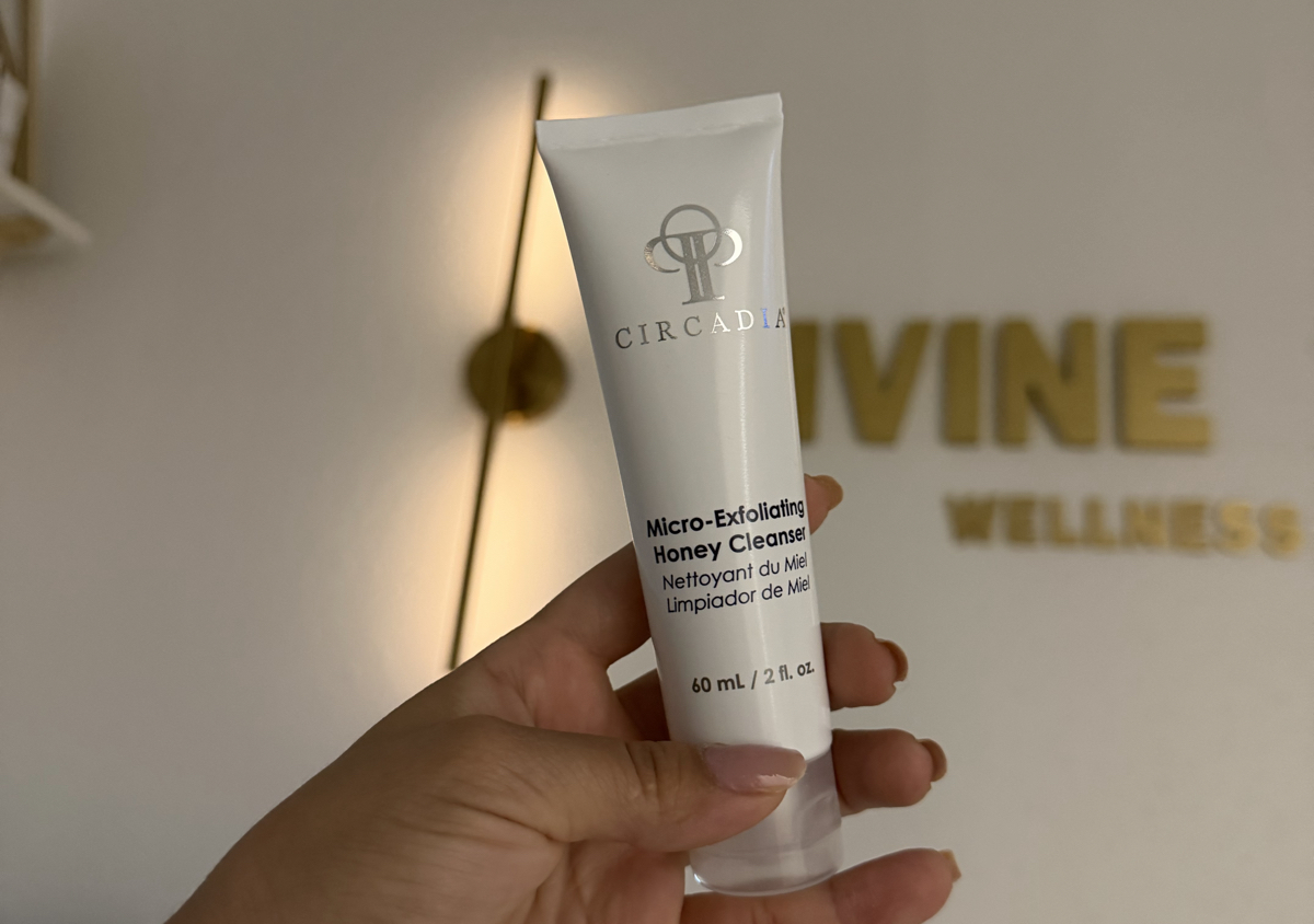 Micro-Exfoliating honey cleanser