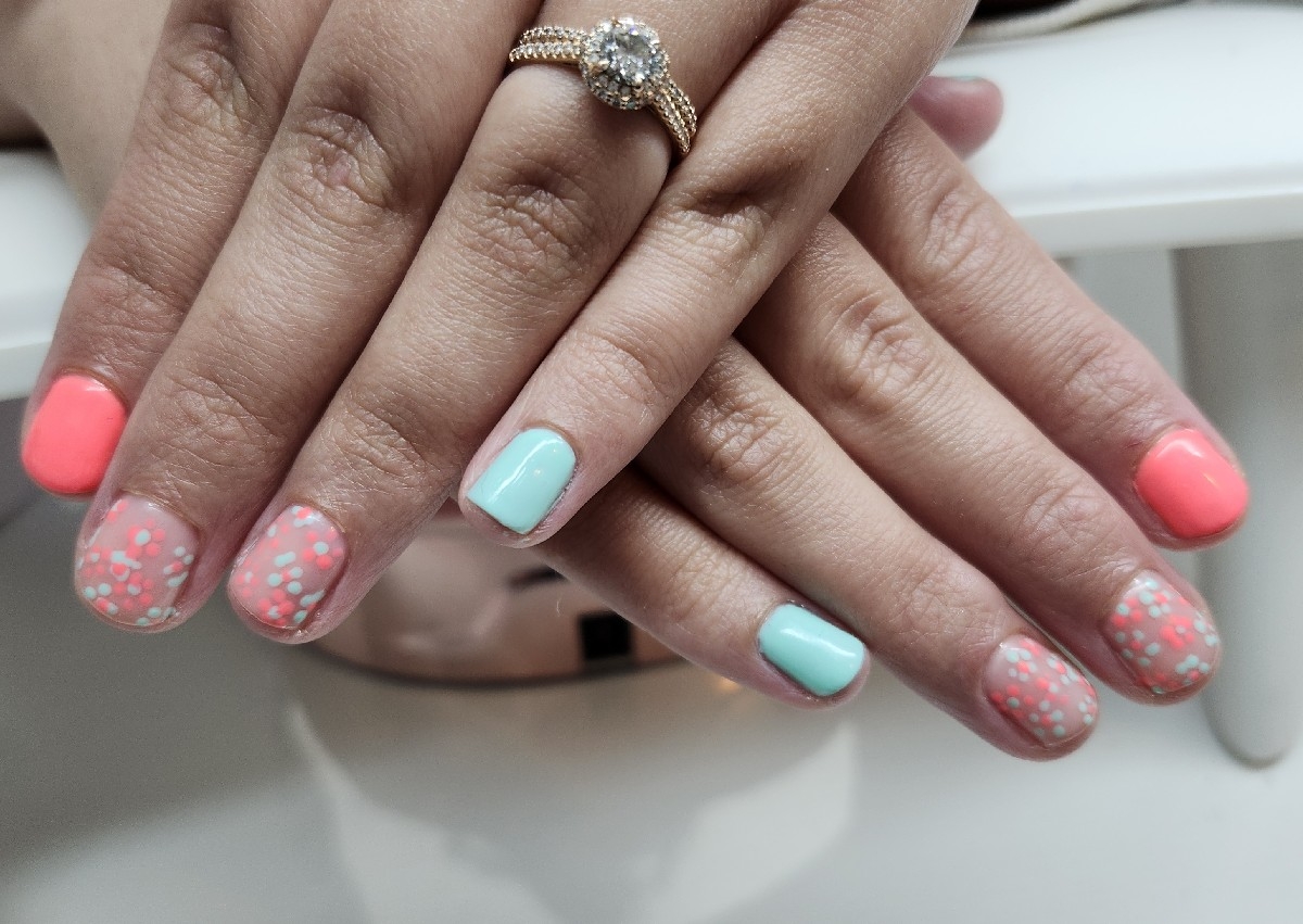 Basic Gel Manicure 