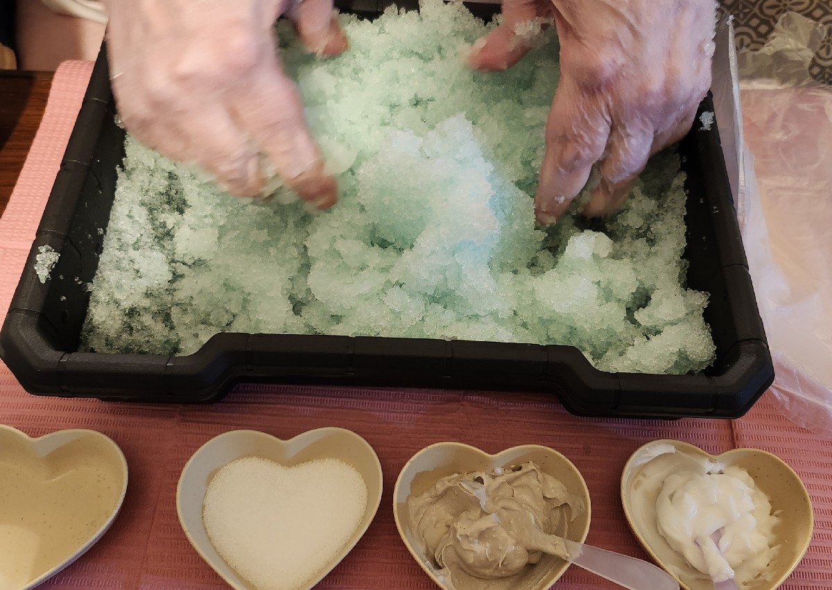 Jelly Spa Gel Manicure