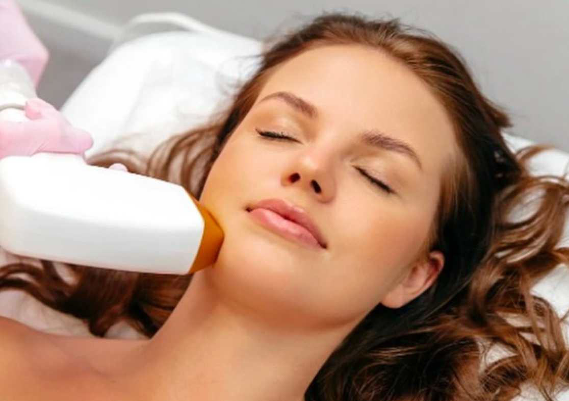 Six laser hair-removal treatments for a Small area (women only) 
