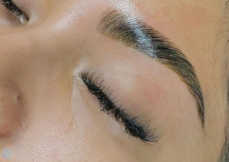 Laminacion de Cejas con Tinte 