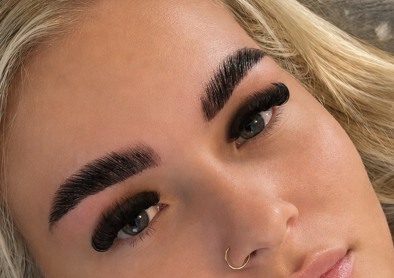Brow Lamination - Hybrid stain