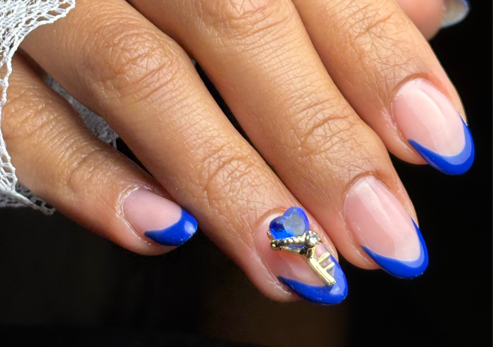 French en uñas largas 