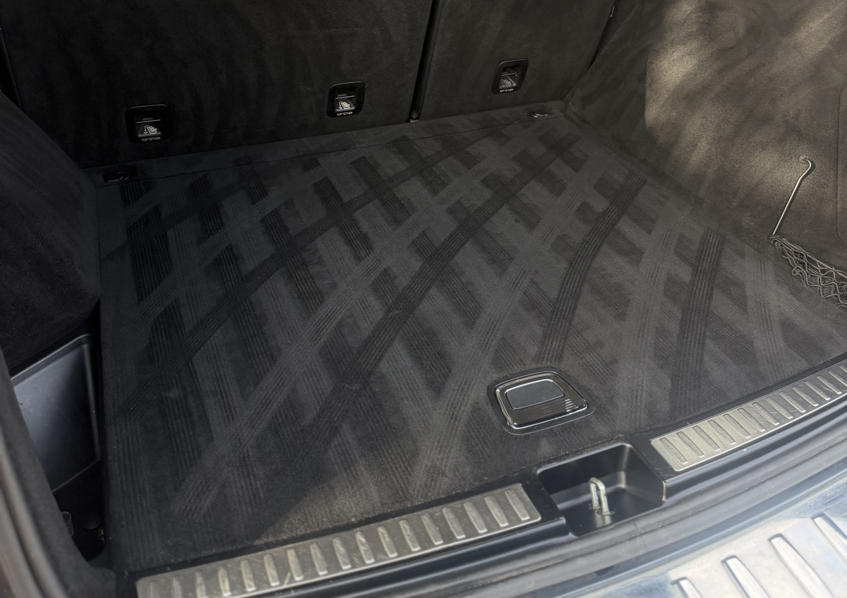 Maintiance interior only 